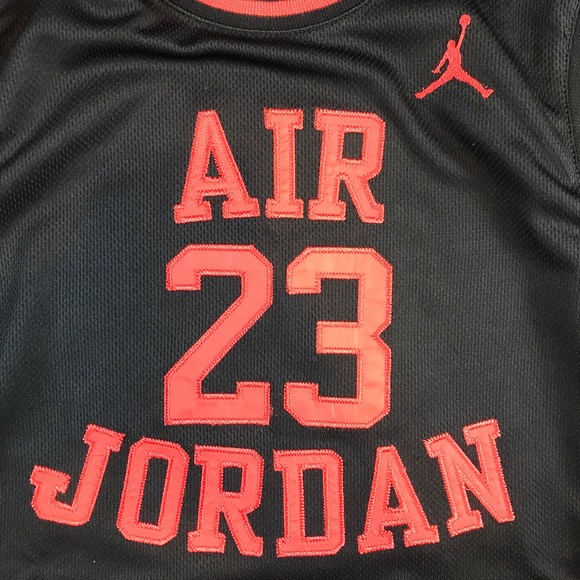 Nike Air Jordan #23 Jumpman Boy’s Activewear Black & Red Basketball Jersey Sz XL - Picture 3 of 8